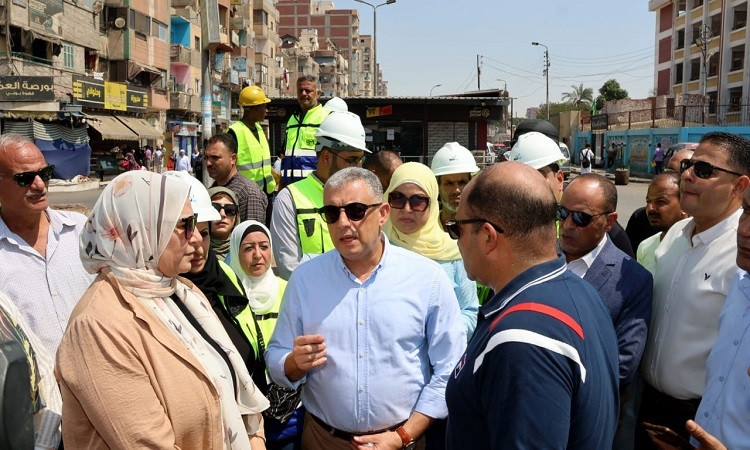 محافظ الإسماعيلية يتفقد أعمال رفع كفاءة مصاعد الثلاثيني وكوبري المشاة