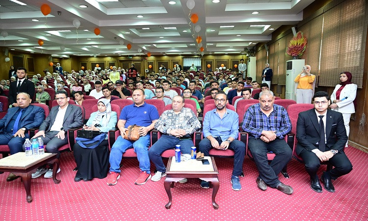 كلية الطب جامعة الفيوم تقيم&nbsp; حفل استقبال للطلاب الجدد