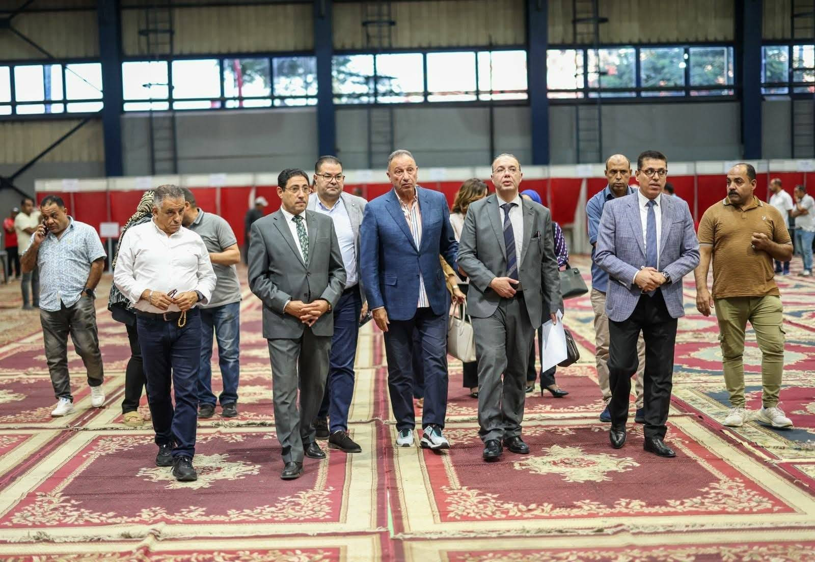 الخطيب وفد من النيابة الإدارية