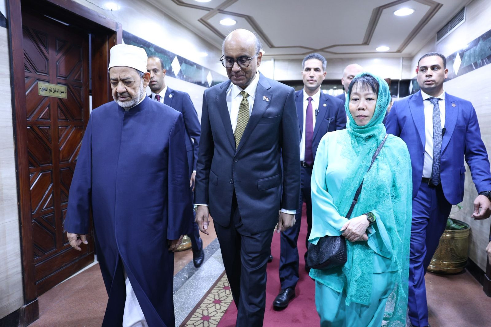 شيخ الأزهر ورئيس سنغافورة