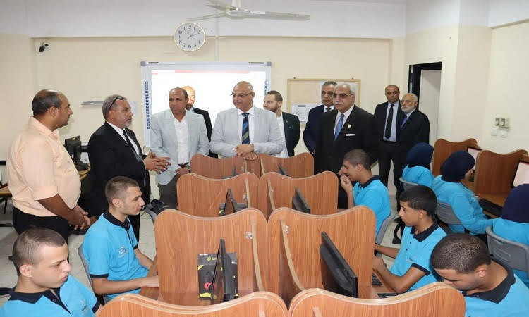 محافظ القليوبية يتفقد مدارس&nbsp;التكنولوجيا التطبيقية بالعبور