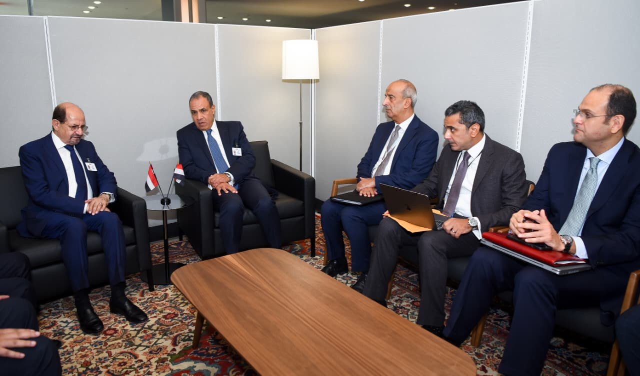 وزير الخارجية ونظيره اليمني