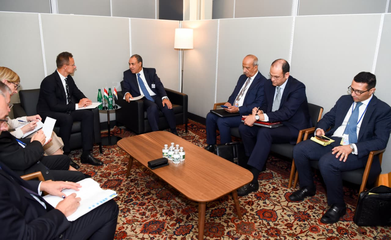 وزير الخارجية ونظيره المجري