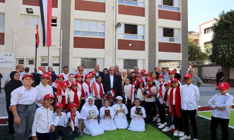 محافظ المنيا يتابع سير العملية التعليمية بعدد من مدارس المحافظة
