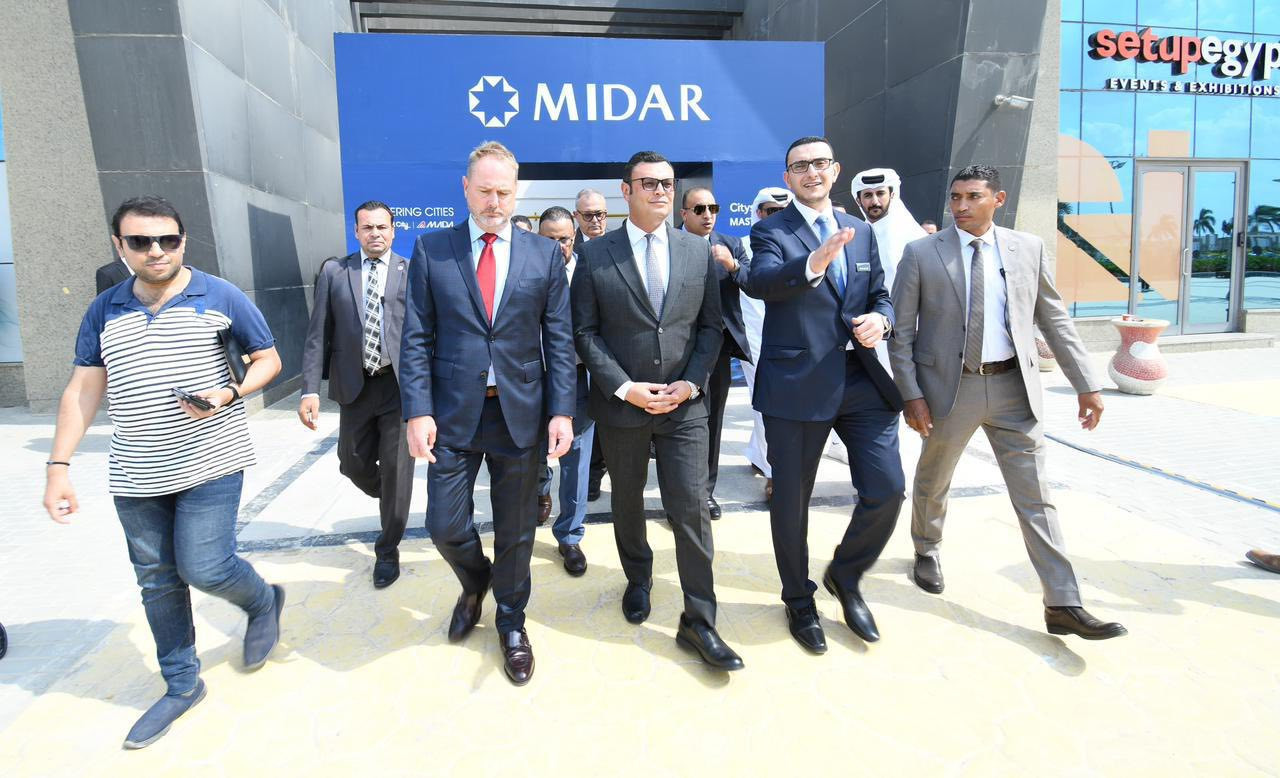 وزير الإسكان