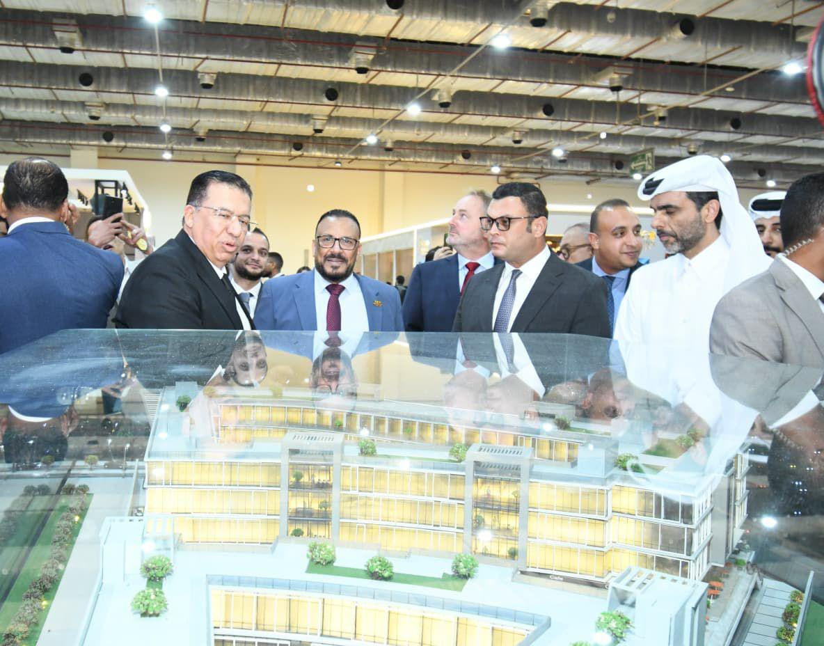 وزير الإسكان