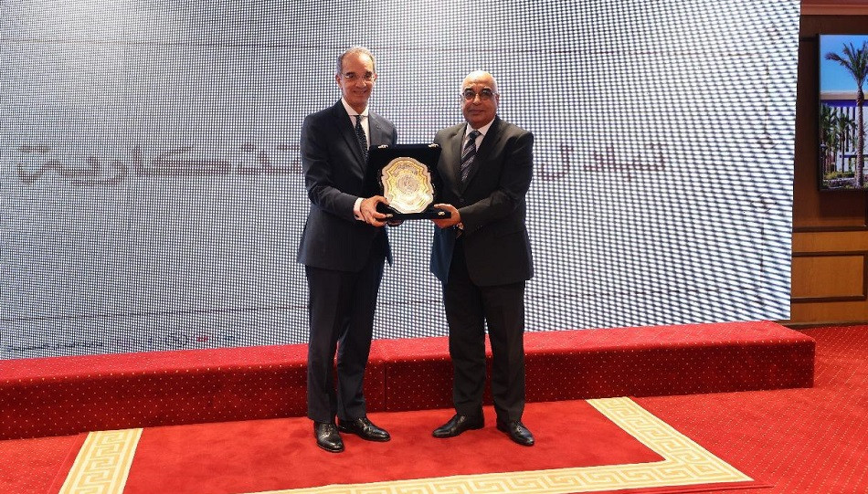 العدل والاتصالات