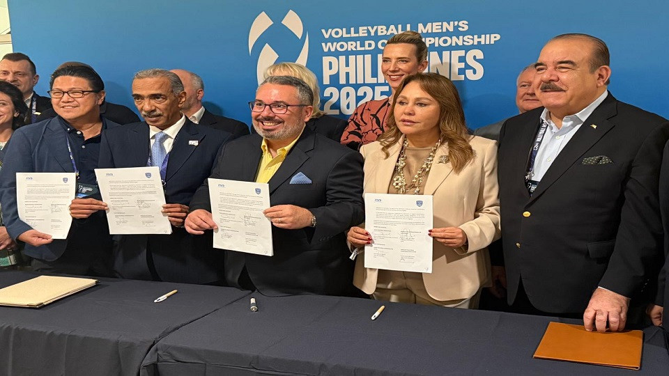 الاتحادان العربي والدولي للكرة الطائرة يوقعان اتفاقية تعاون