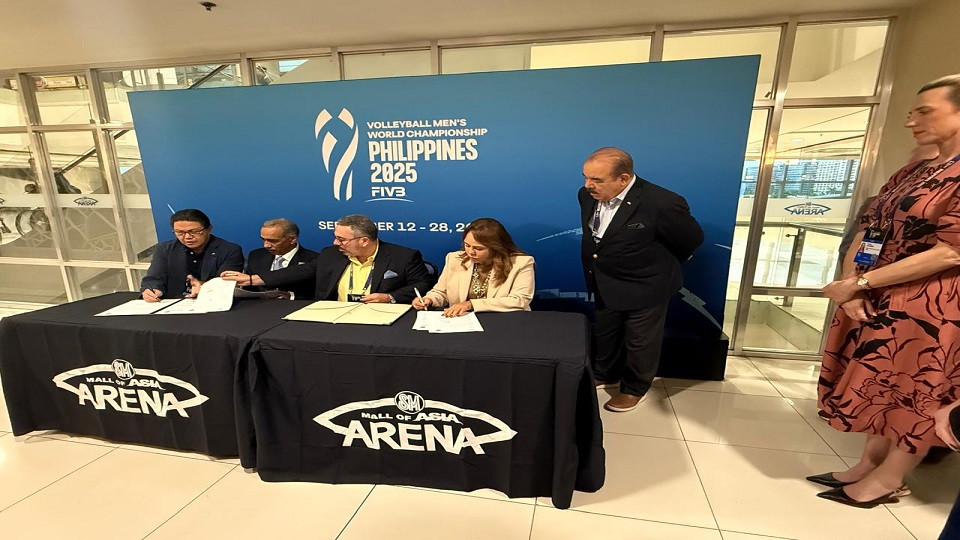 الاتحادان العربي والدولي للكرة الطائرة يوقعان اتفاقية تعاون