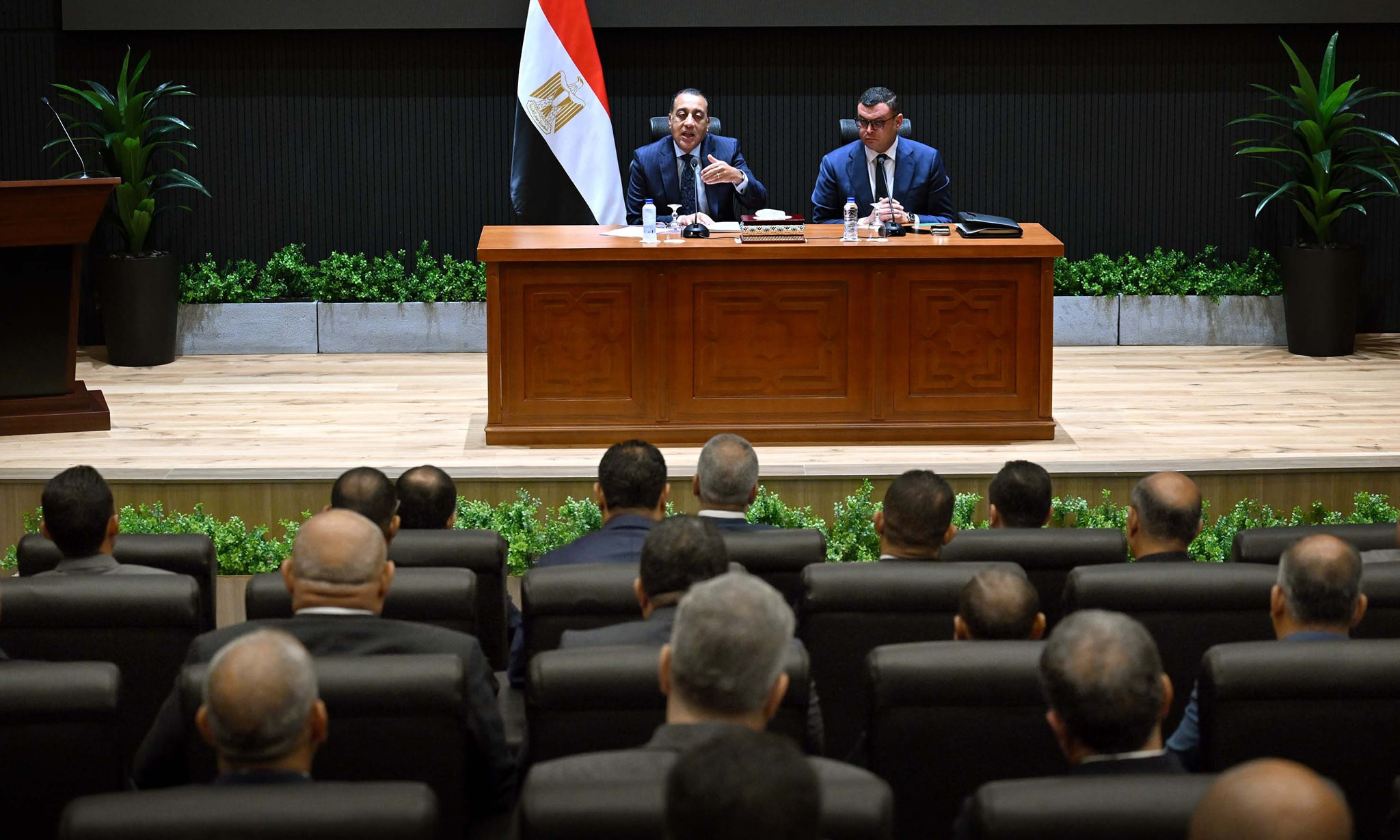 رئيس الوزراء ووزير الإسكان