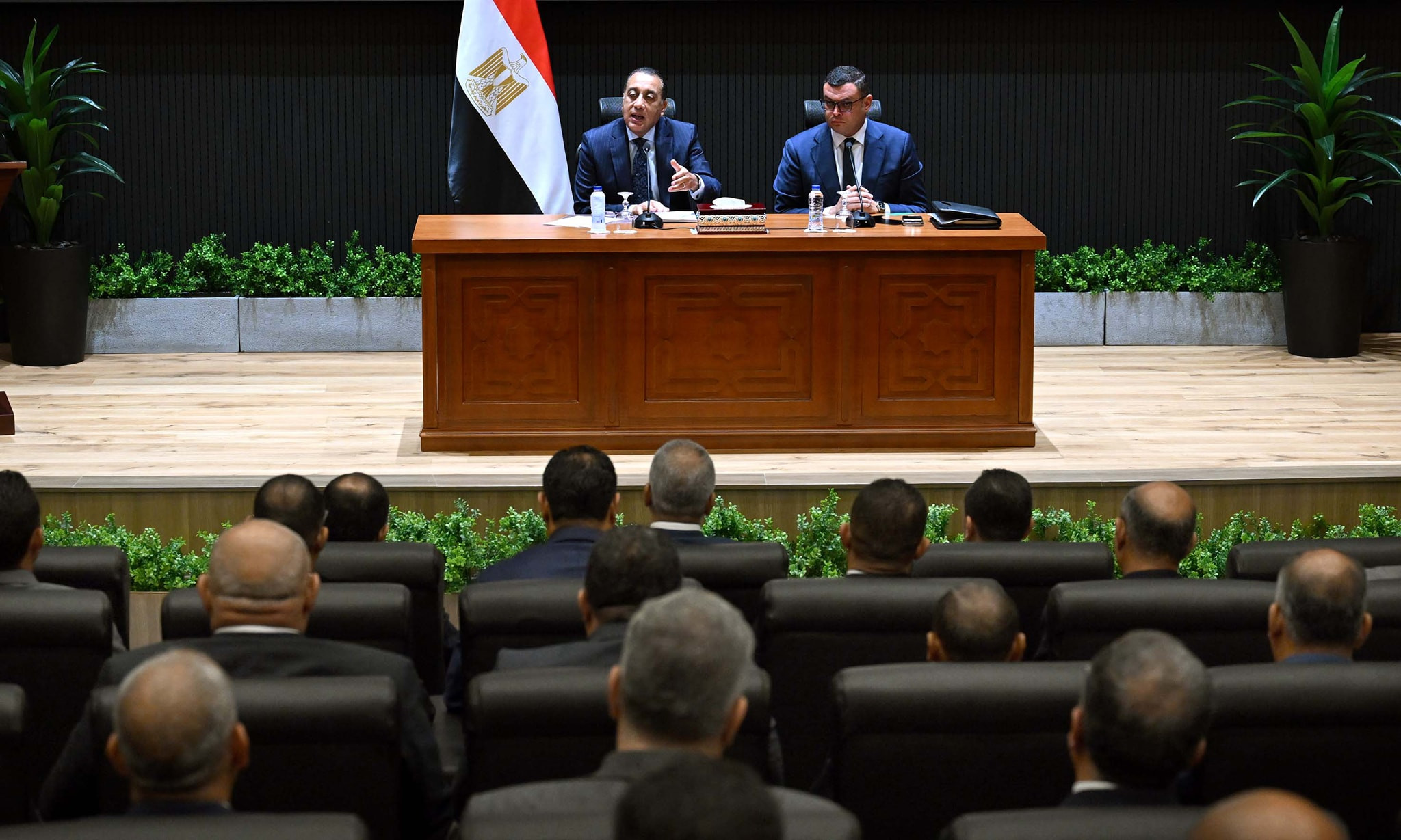 رئيس الوزراء ووزير الإسكان