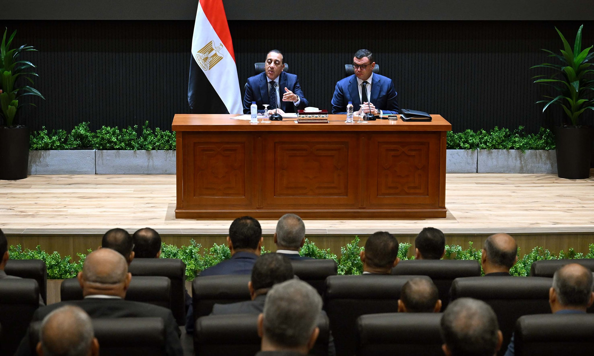 رئيس الوزراء ووزير الإسكان