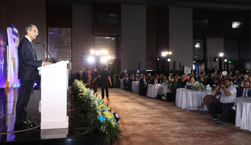 وزير الاتصالات