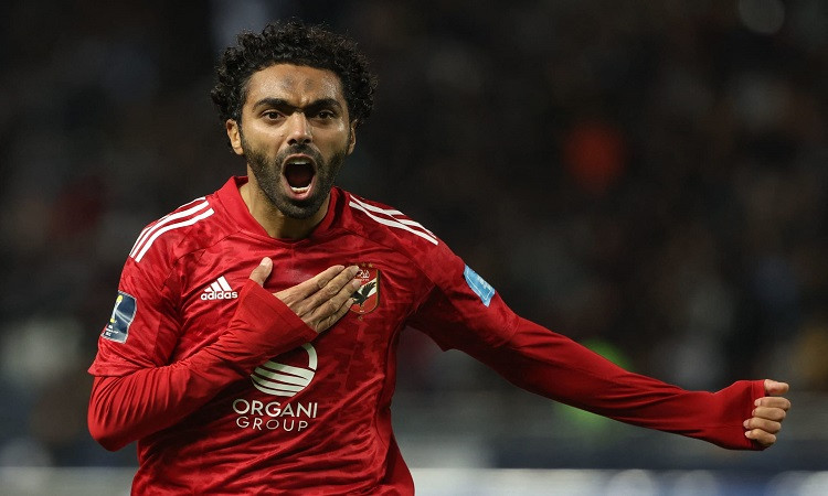 حسين الشحات رجل القمة 131