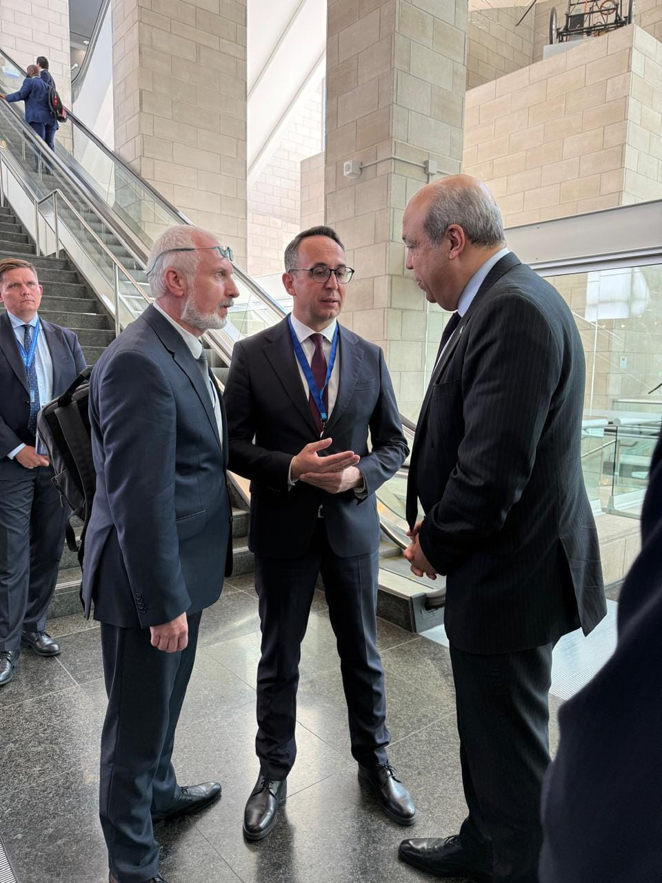 طيران مدني 1