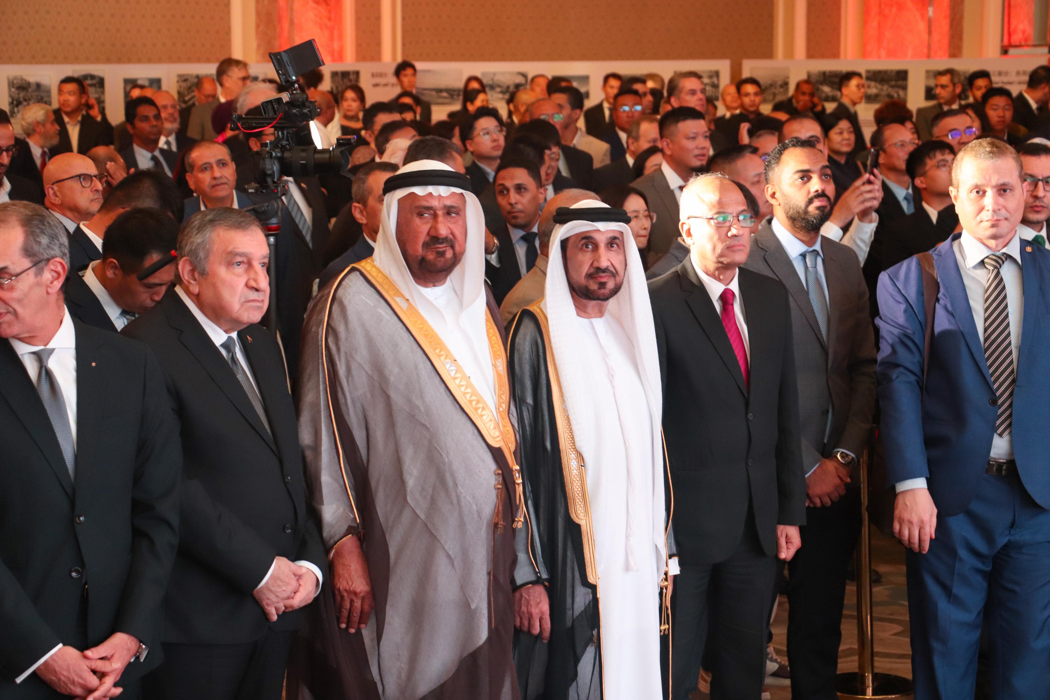 اليماحي يشيد بالصين