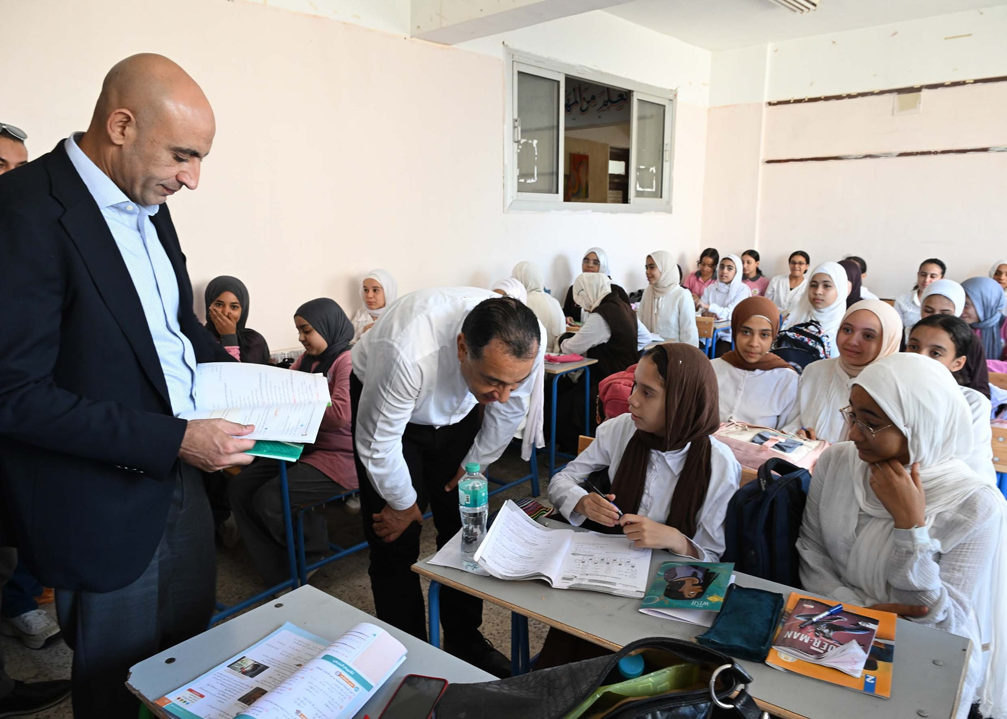 مدرسة فاطمة الزهراء الإعدادية للبنات