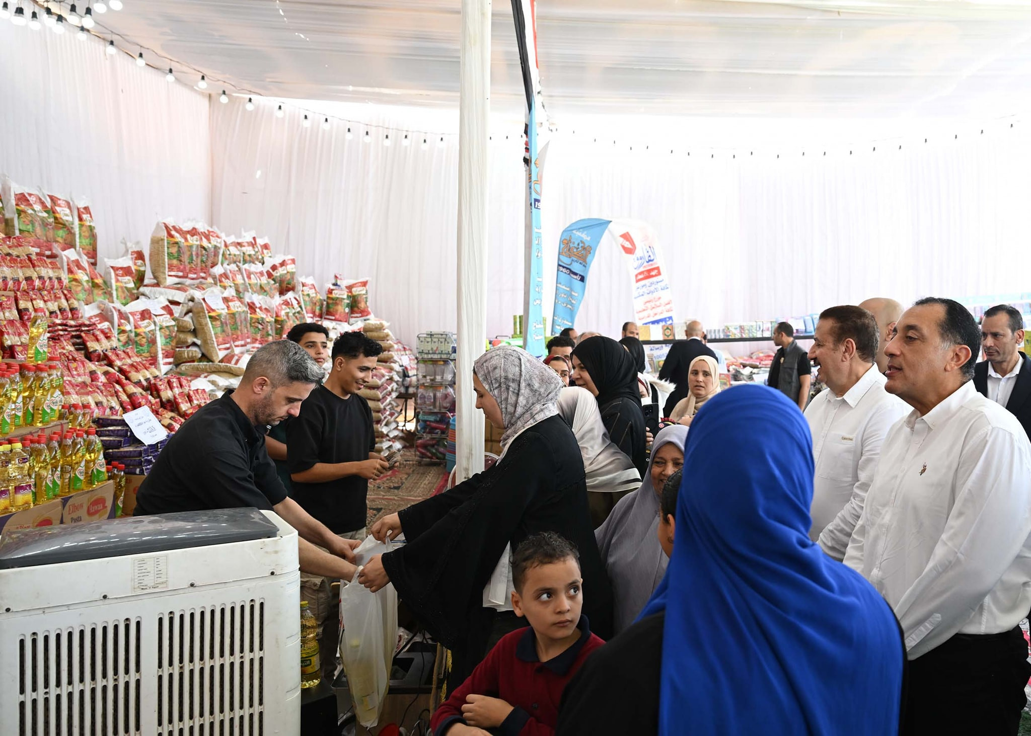 مدبولي يتفقد اسواق