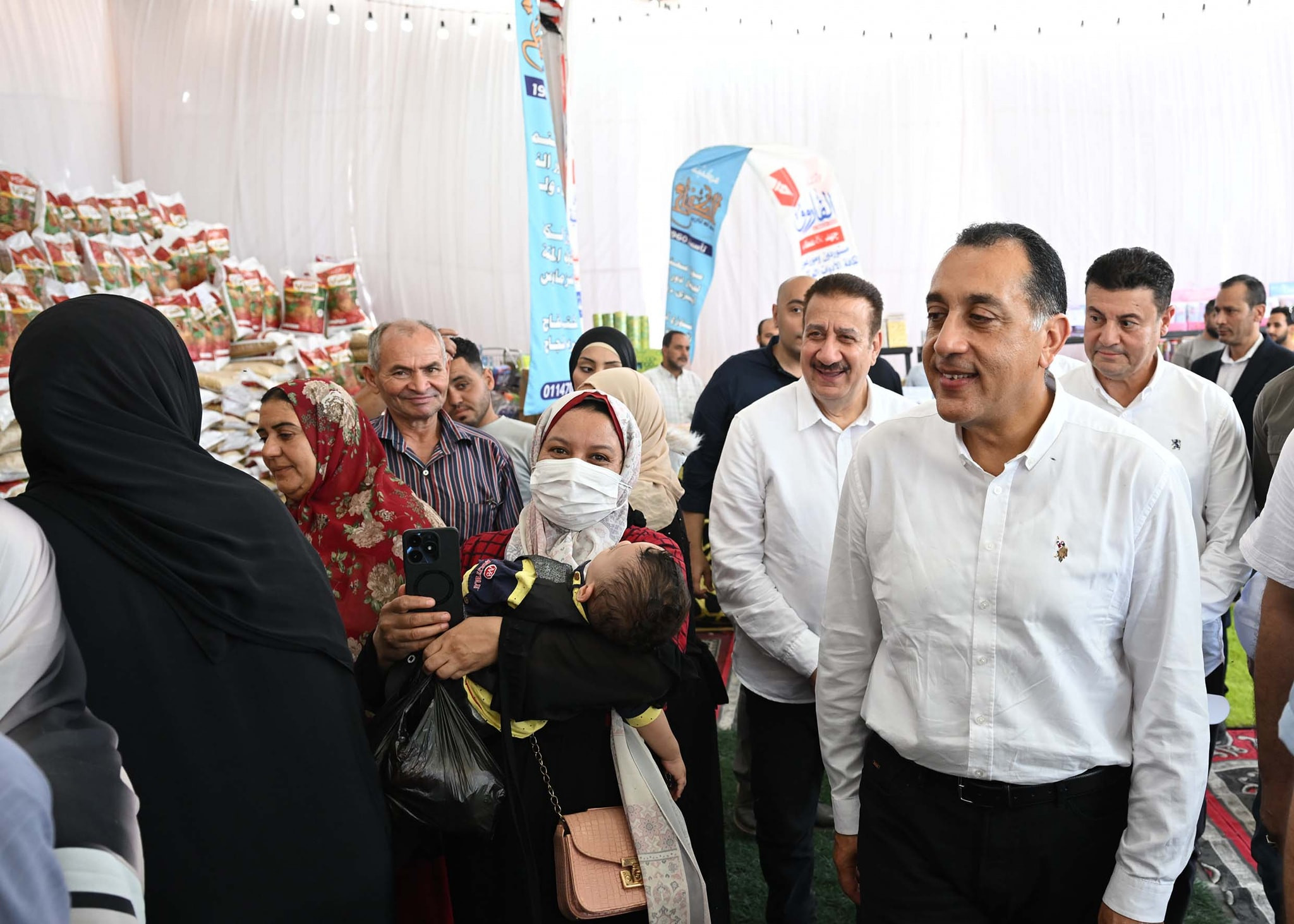 مدبولي يتفقد اسواق