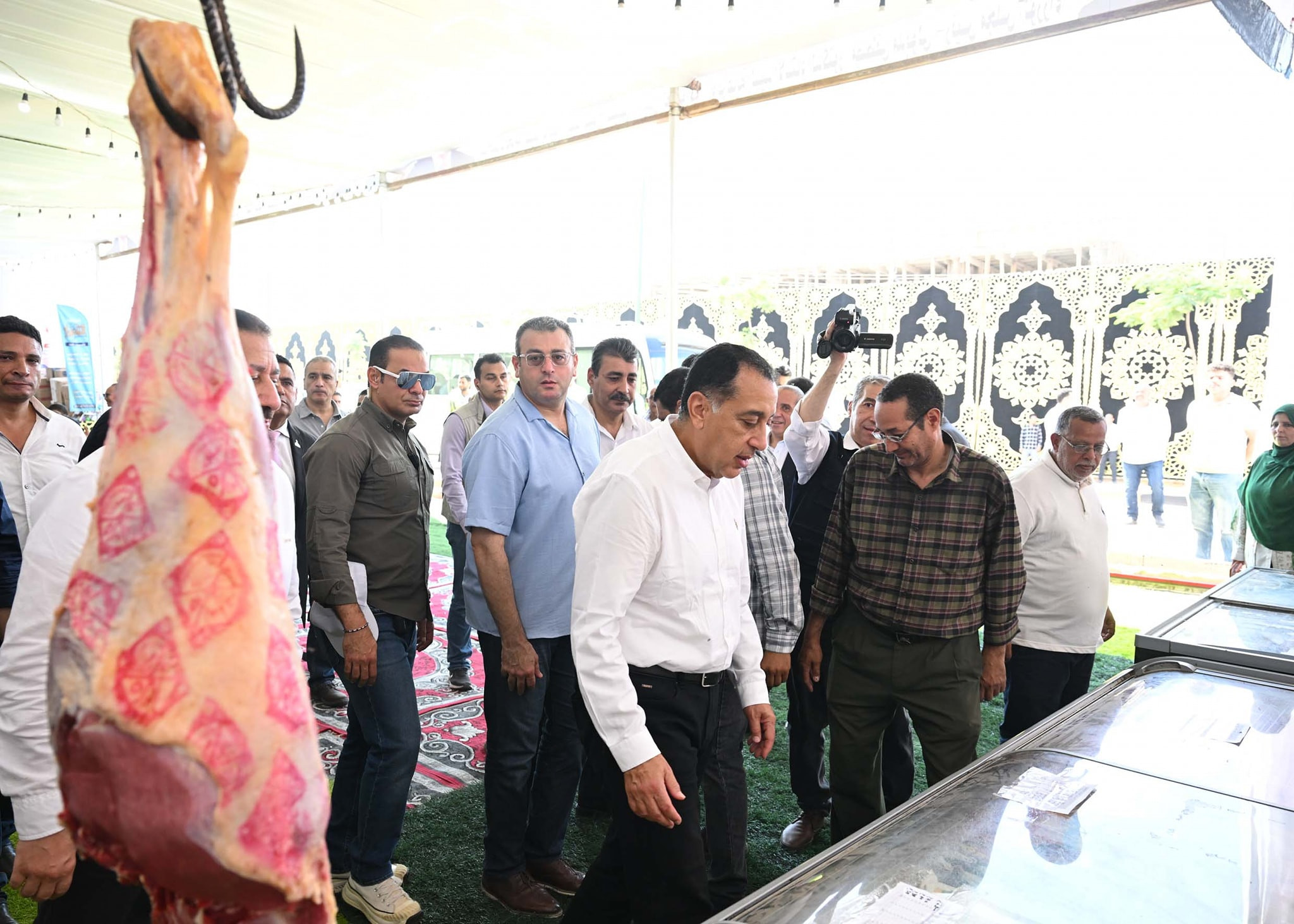 مدبولي يتفقد اسواق