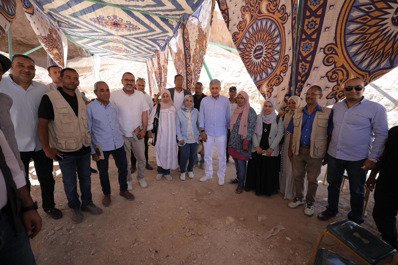 وزير السياحة والآثار