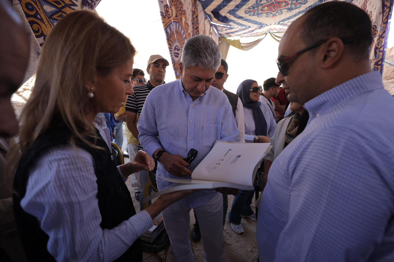 وزير السياحة والآثار