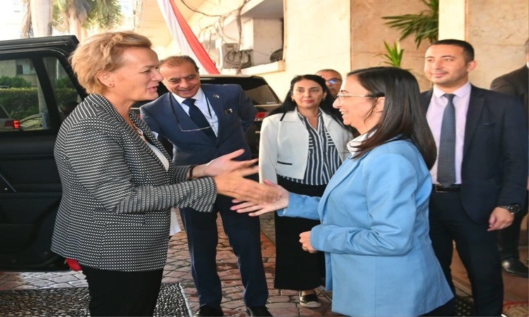 محافظ البحيرة تستقبل سفيرة الاتحاد الأوروبي لبحث سبل التعاون المشترك