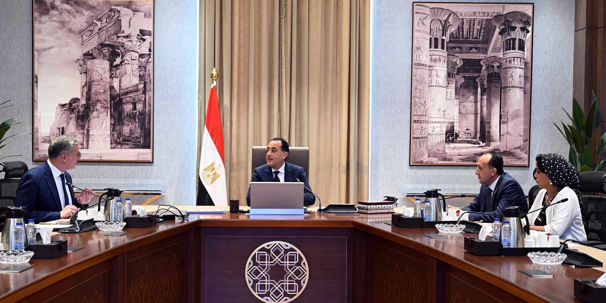 مدبولي والعمل