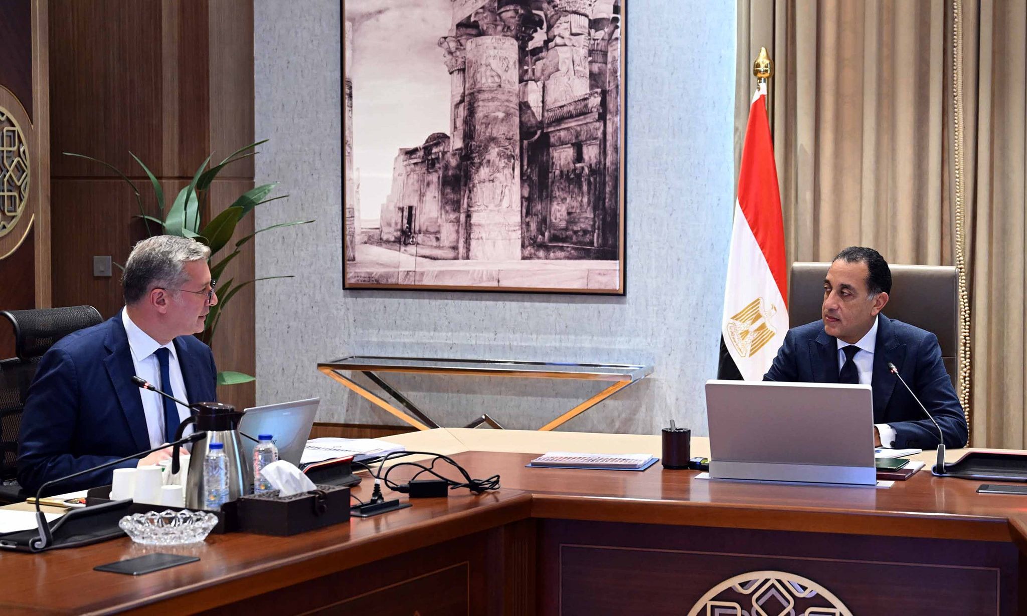 مدبولي والعمل