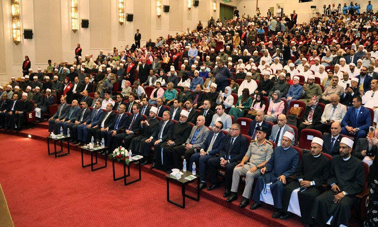 محافظ الإسماعيلية يشهد الندوة التثقيفية احتفالًابالعيد القومي الـ٧٤للم