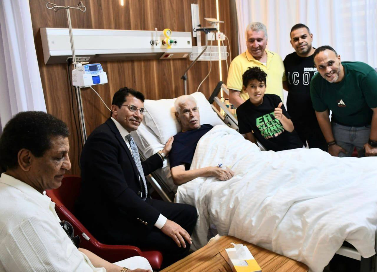 وزير الرياضة وحسن شحاته