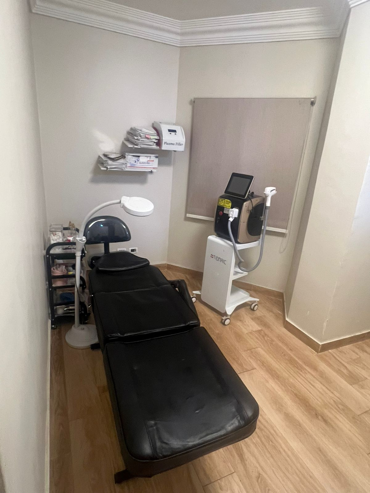 اغلاق مركز تجميل