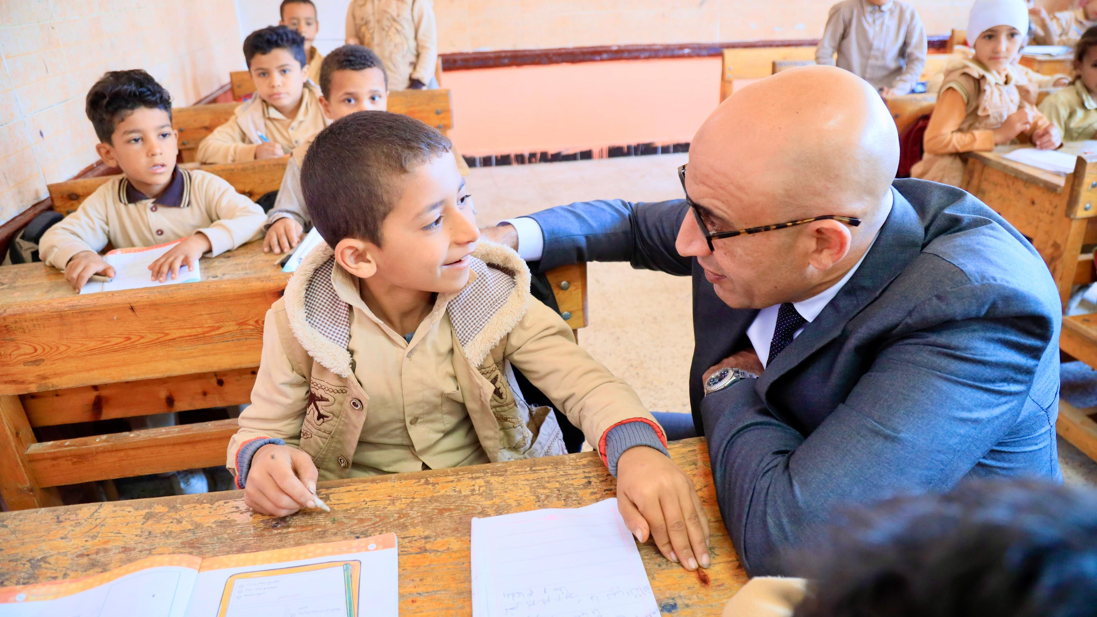 التعليم زيارة مفاجئة