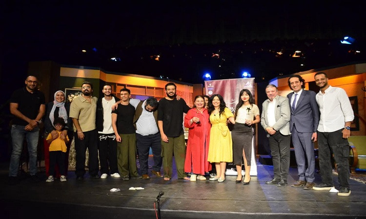 ماجدة زكي في تساند نجلها المخرج أحمد ابو رية في مهرجان نقابة المهن الت