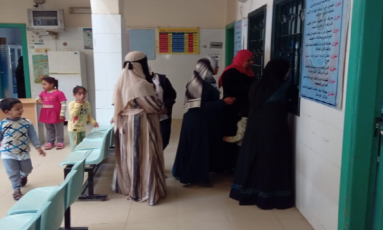 وحدة السكان بالبحيرة تنظم قافلة طبية مجانية بمختلف التخصصات