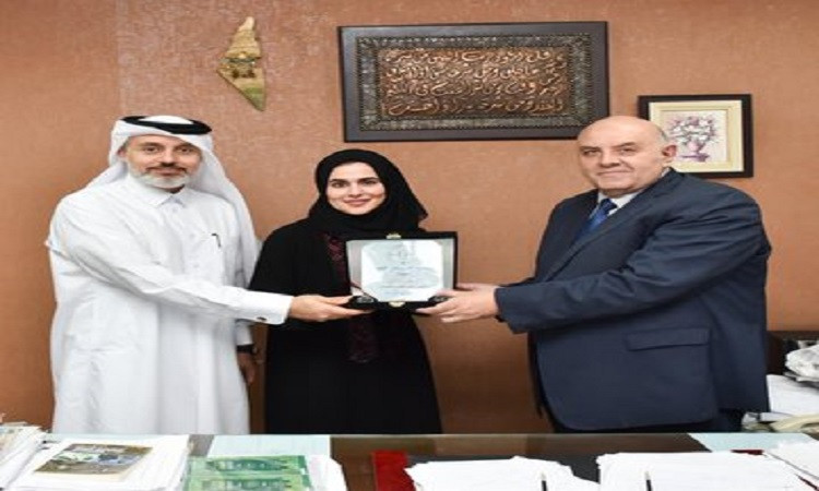 تكريم السفير طارق الأنصاري تقديرا لدعمه الدائم ل