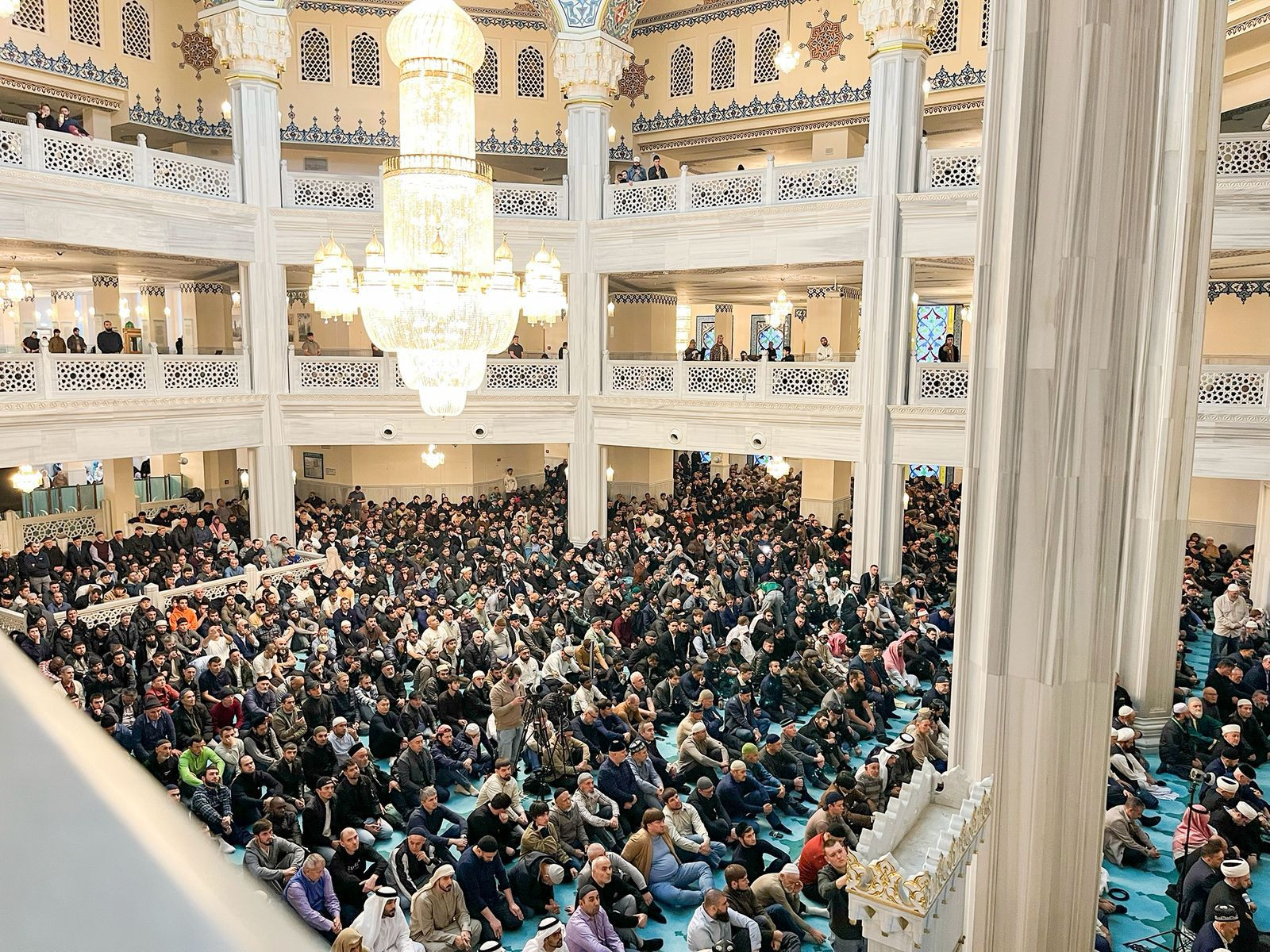 إمام وخطيب المسجد النبوي