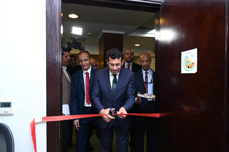 وزير الشباب والرياضة أشرف صبحي