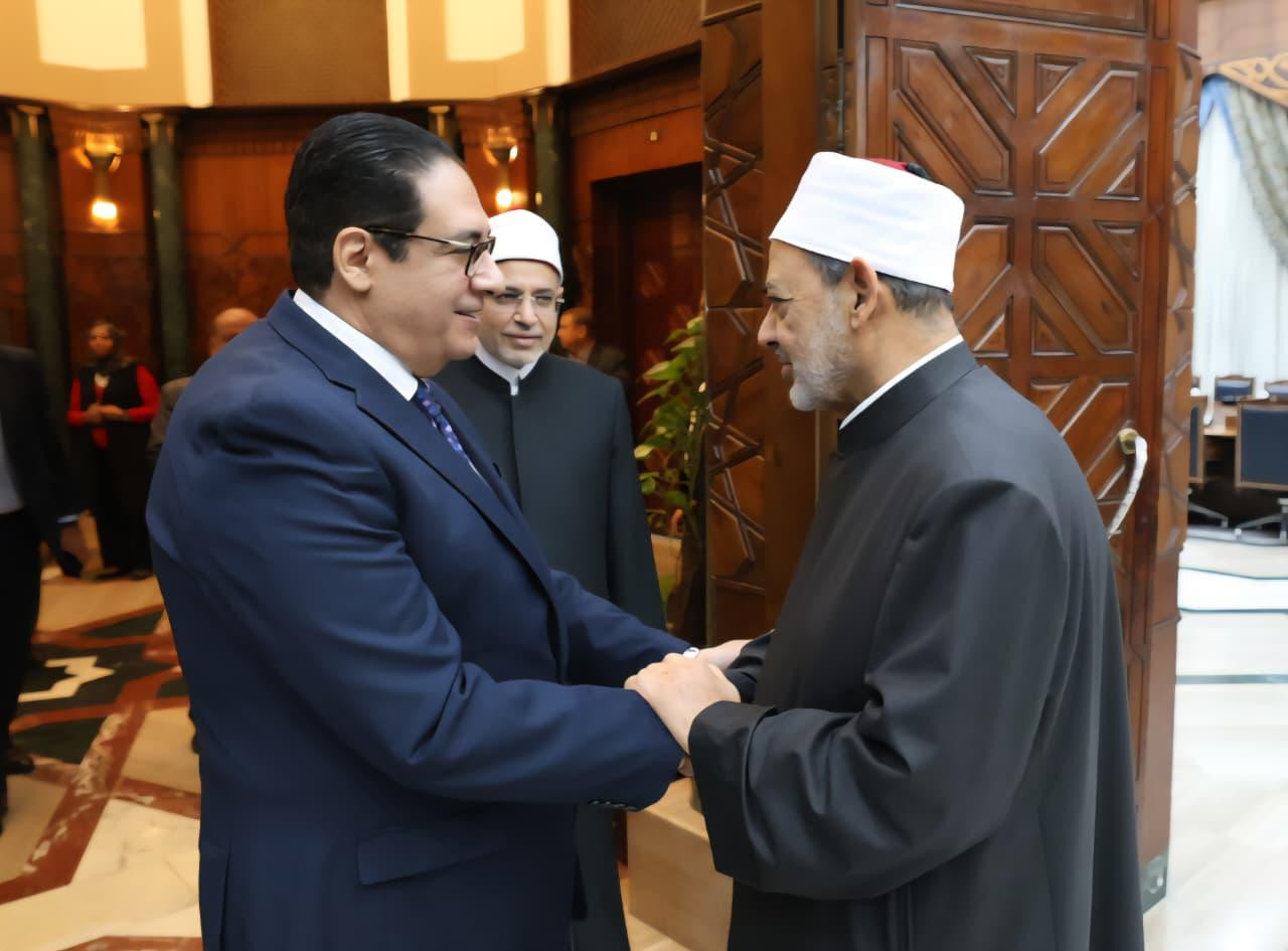 شيخ الأزهر ورئيس جامعة القاهرة
