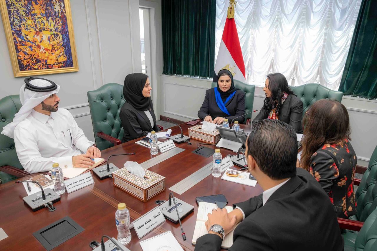 وزيرة التضامن  مع وزيرة التعاون القطرية