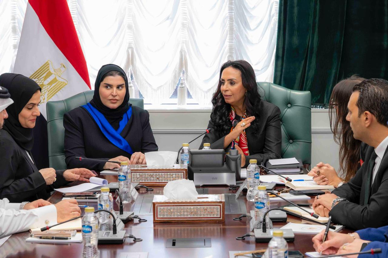 وزيرة التضامن  مع وزيرة التعاون القطرية