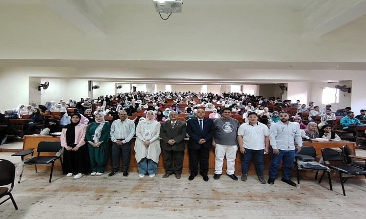 إعلام الفيوم في ملتقى شبابي موسع مع طلاب الجامعة لتعزيز الوعي الوطني