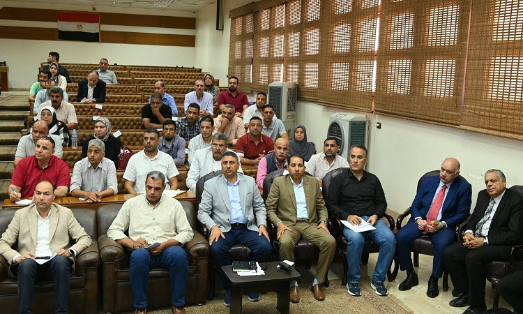 محافظ البحيرة: