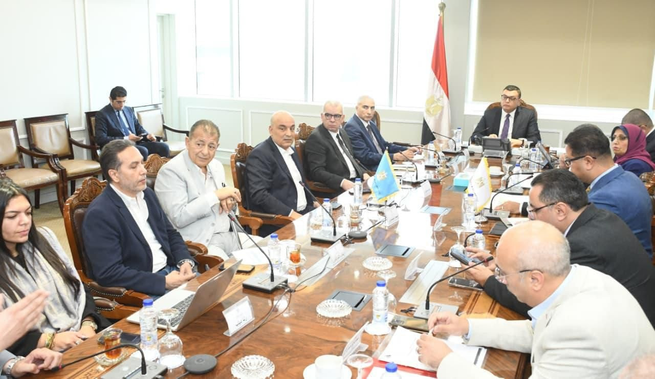 وزير الاسكان