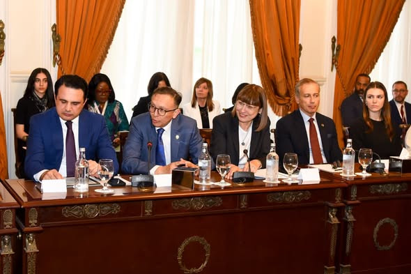 عبد العاطي والمشاط