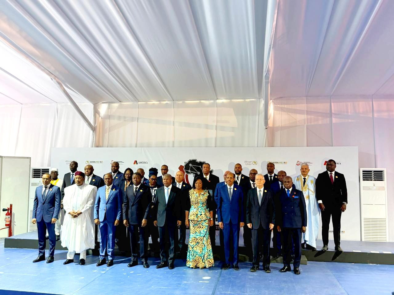 كامل الوزير ورئيس أنجولا