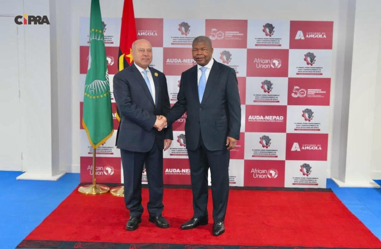 كامل الوزير ورئيس أنجولا