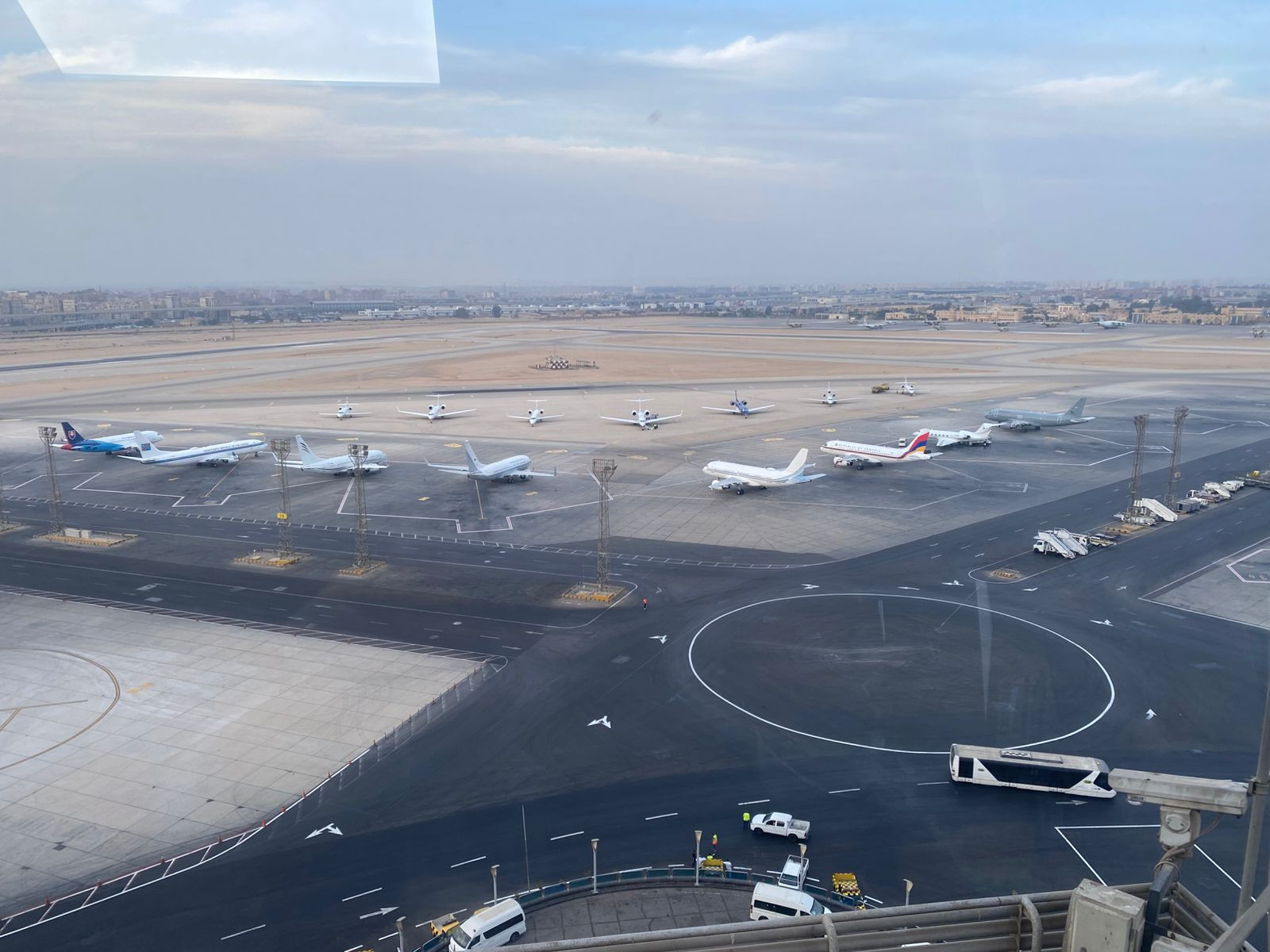 مطارا القاهرة وسفنكس