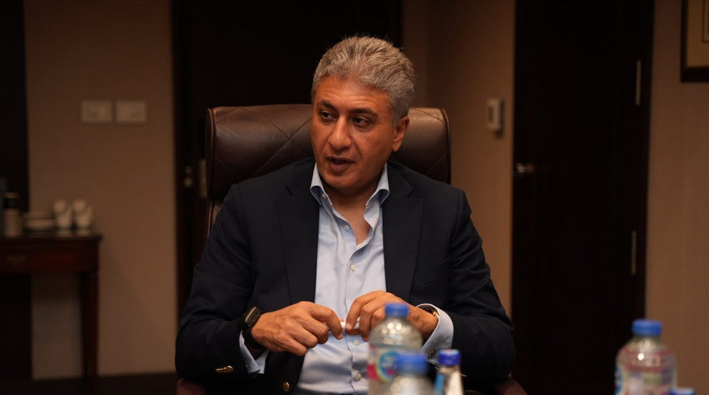 فتحي يبحث مع رئيس المجلس العالمي للسفر والسياحة