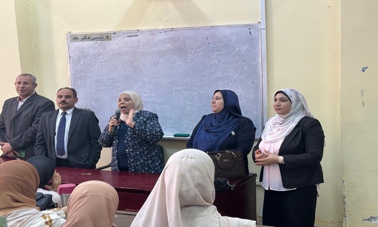 ندوة بكلية التربية تناقش آليات تأهيل الطلاب لمشروع التنور المجتمع